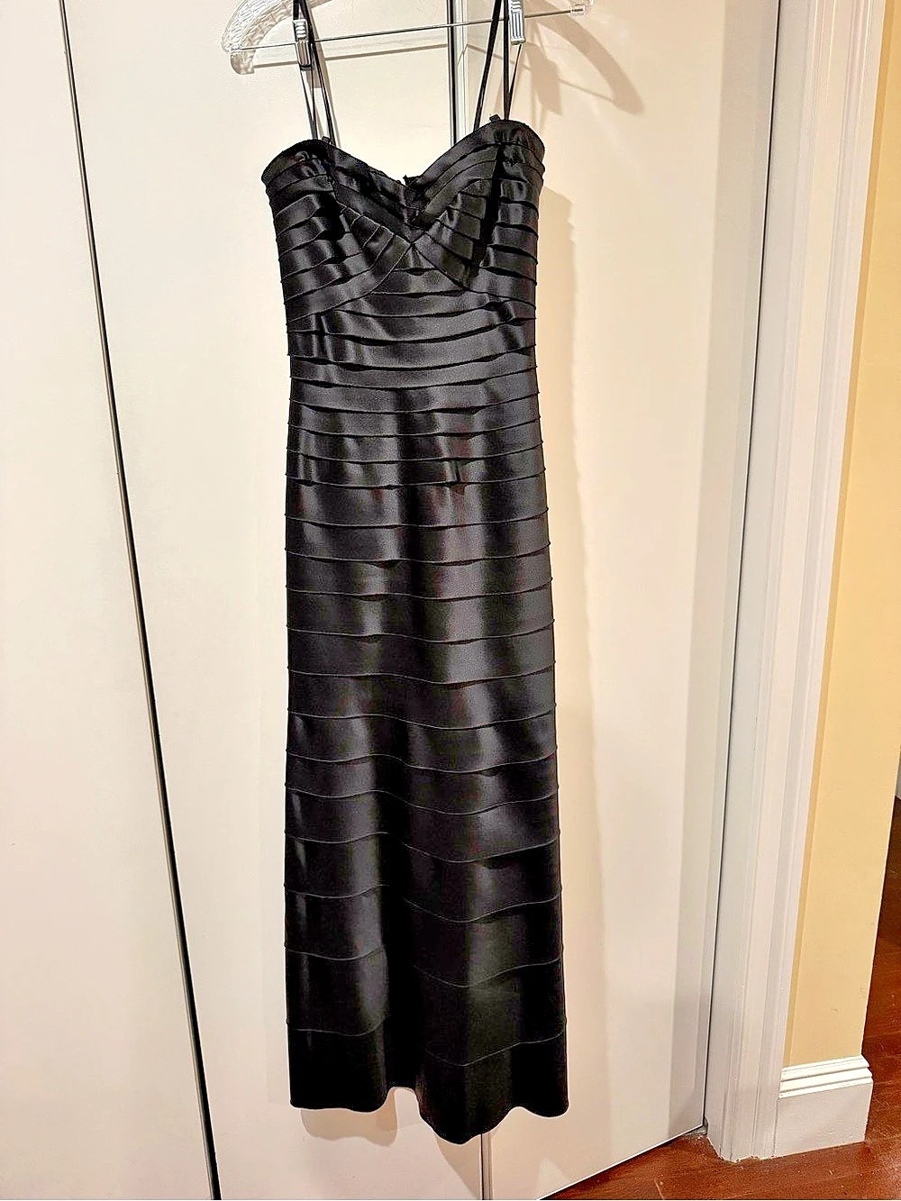 BCBGMAXAZRIA Oly Gown Black Maxi Size 4